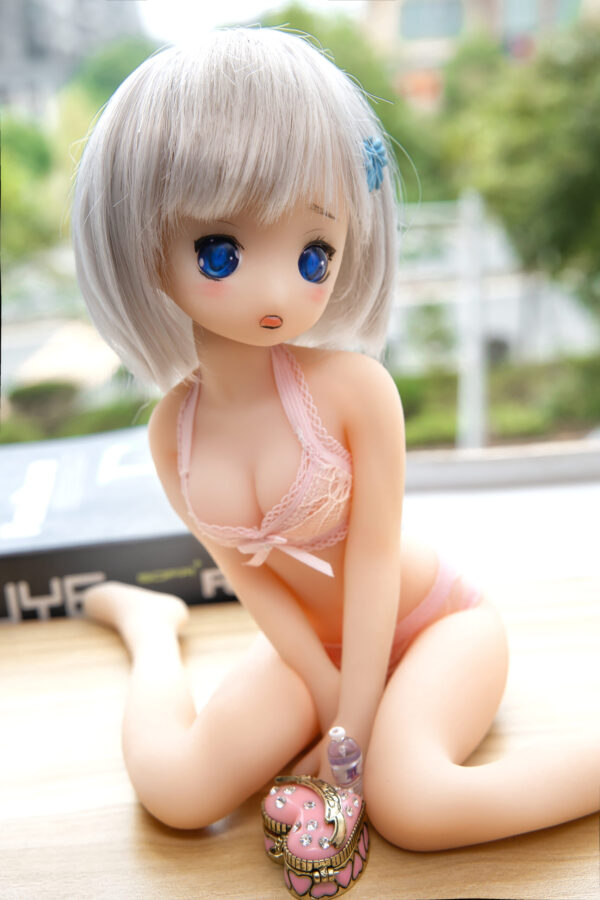 Sadie – 1ft3(40cm) Short Hair Cute Amine Figure